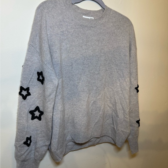 27 Miles Malibu Grey Sweater with Black Star Accents - Picture 2 of 6